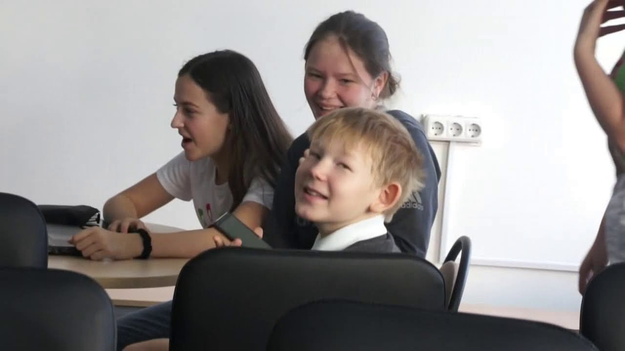 Про BLOGGING CLUB без текста | Bloggin Club