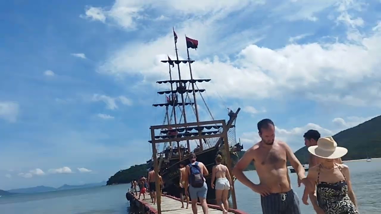 Praia Baia dos golfinhos SC Gov Celso Ramos SC