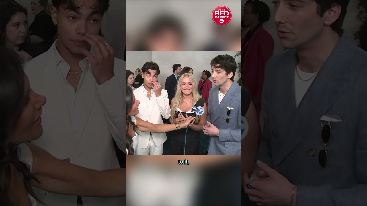 Milo Manheim, Meg Donnelly, Freya Skye sing a “ZOMBIES” throwback at the Disney Upfront!