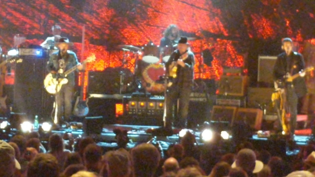 Neil Young live at FarmAid 2018 with Promise of the Real - Ohio - YouTube