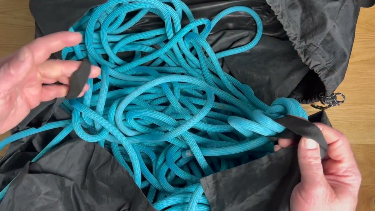 PHRIXUS Rock Climbing Rope Bag, Waterproof Folding Shoulder Backpack with Ground Sheet Review