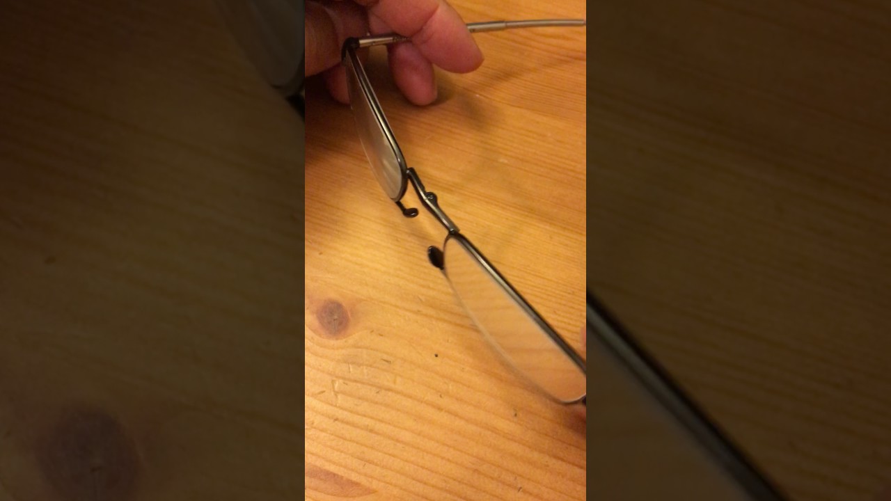 Foster Grant foldable reading glasses