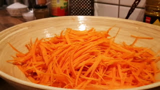 סלט גזר קוריאני. מאלף עד תיו עם מקס מלכיאל Korean Carrot Salad
