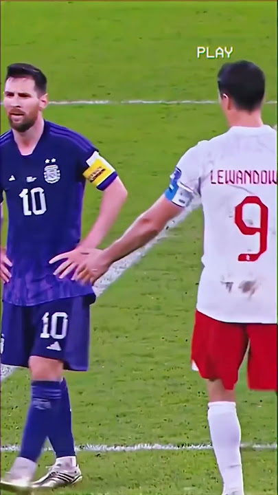 Messi ignores Lewandowski.. 🥶🤐