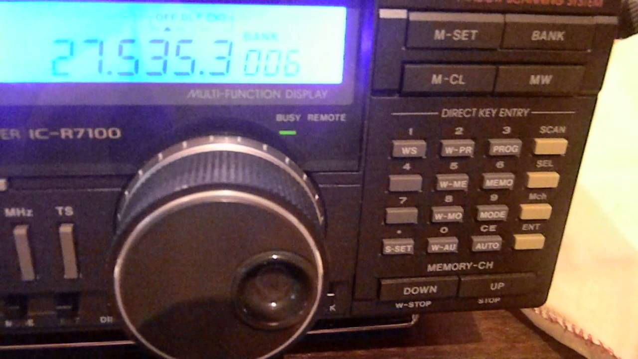 ICOM R-7100 AT 11 METERS BAND - YouTube