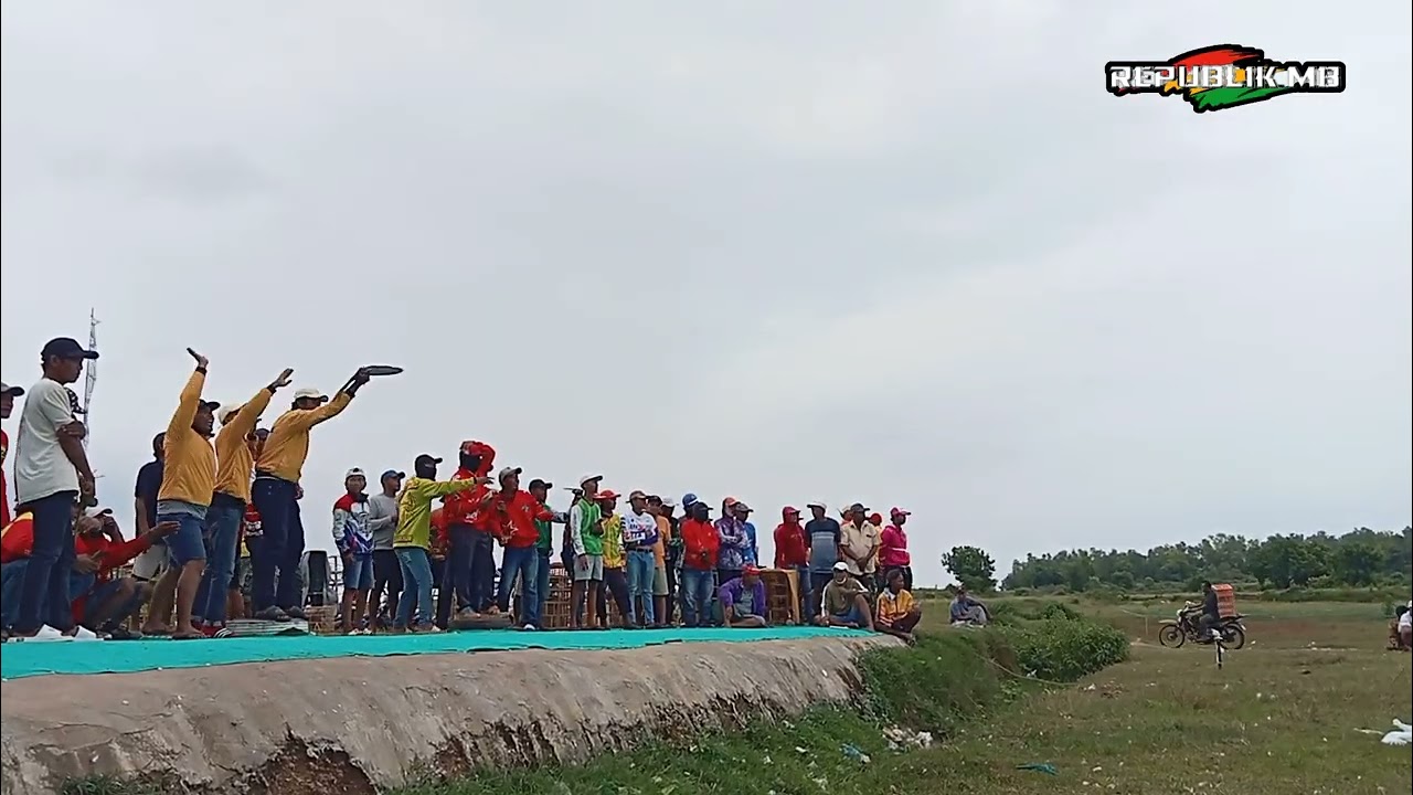 Ramadhan Cup hari Sabtu 800m di Lap.Pandebeh Bangkalan.