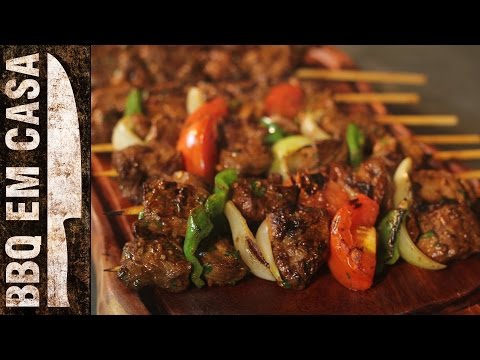 Vídeo: Quais São As Receitas Originais Para Marinar Kebabs