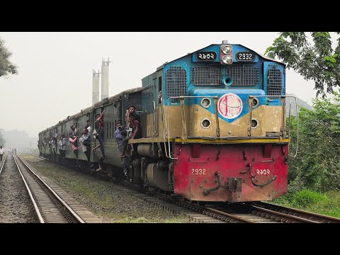 Old Memory - Titas Commuter Train arrived at Banani Railway Station captured on March 09, 2019