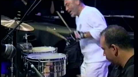 Eddie Palmieri en timbales.avi