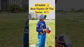 MS Cricket Academy ki taraf se Atharv ko 3 match series me शानदार fielding ke liye cap gift ki gayi