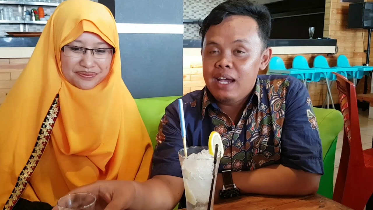 Manfaat Minuman Dari Bahan Bunga Telang - YouTube
