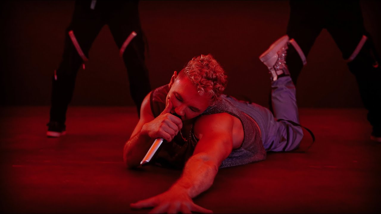 Alx Luke -  "WASTED" video performances