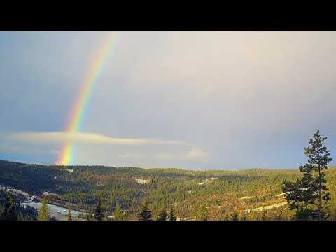 Video: Fantastisk Regnbue-spyende Foss - Alternativt Syn