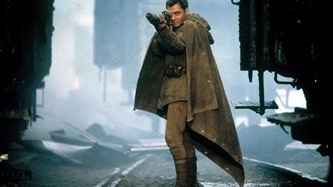 SNIPER RIFLE in Unity game engine with bullet drop (Link to tutorial in description)