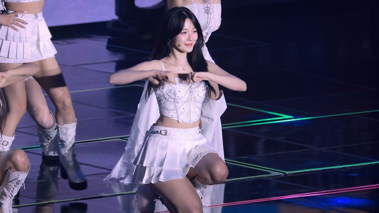 [4K] 250810 프로미스나인 백지헌 'WE GO + Stay This Way' 직캠 (fromis_9 BAEK JIHEON FanCam)