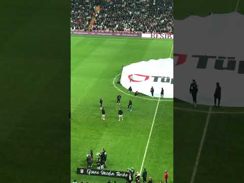 Beşiktaş, Fenerbahçe maçı öncesi Quaresma ve Atiba’ya plaket takdim etti