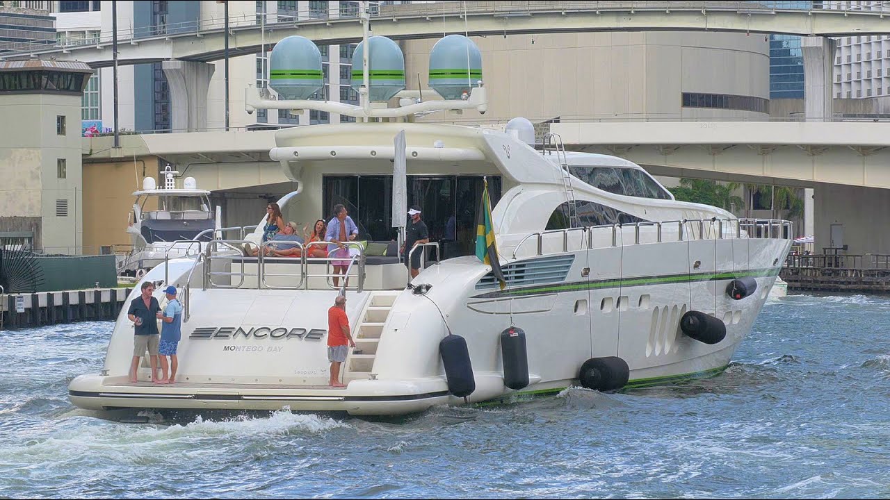 115 Leopard Super Yacht Miami