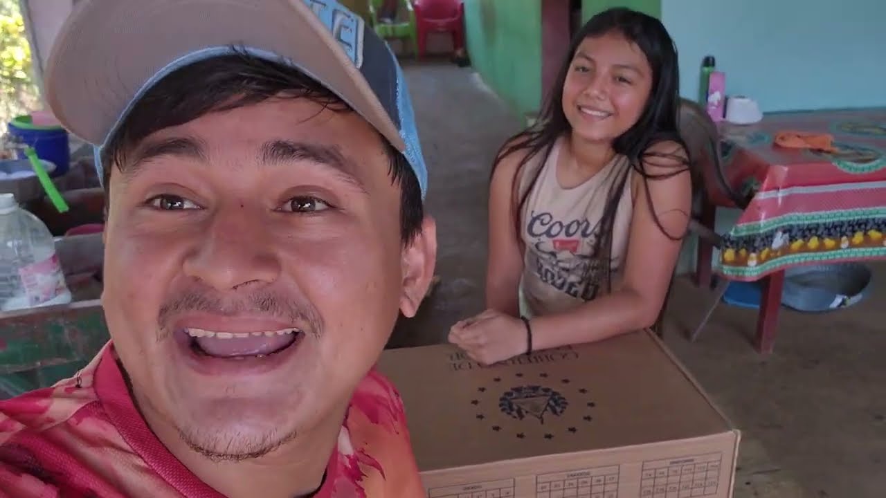 ABRIMOS EL PAQUETE ESCOLAR DE YESENIA TODO ESTO TRAIA 