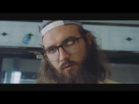 Jayline & Macky Gee - Traktor (Video)