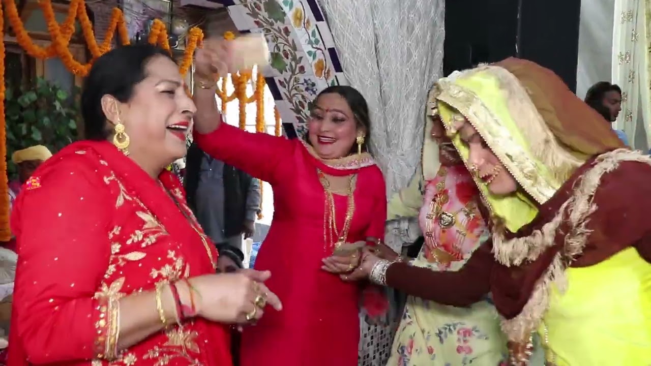 ਸ਼ੀਲਾ ਮੰਮੀ ਸਾਬਰੀ ਜੀ ਦੇ ਵੱਡੇ ਡੇਰੇ 'ਚ ਨੂਰ ਆਰਟ ਦਾ ਗਿੱਧਾ (ਫ਼ਗਵਾੜਾ)