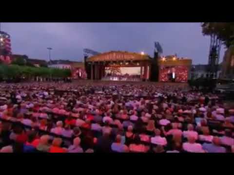Shanghai Beach - Andre Rieu