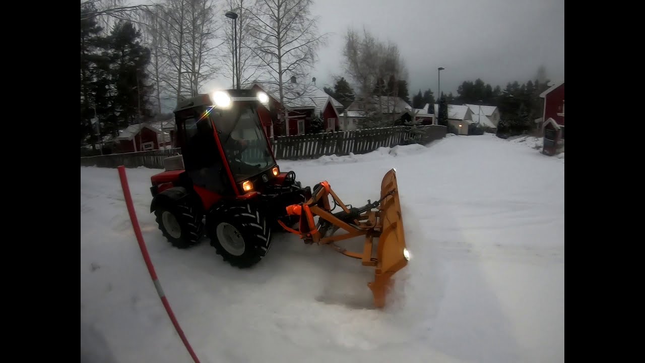 Snow plowing in Norway with Carraro #8