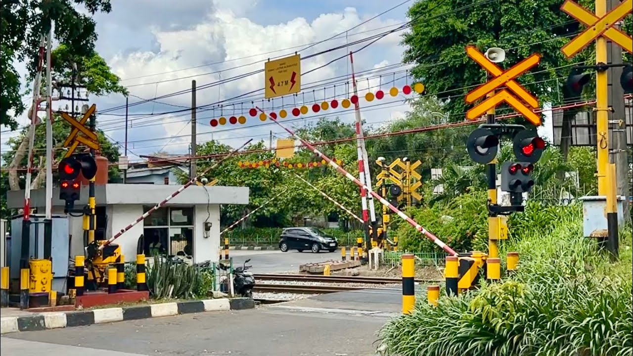 SUDAH AKTIF!!, Perlintasan KA TERBARU Universitas Pancasila Jakarta Selatan 