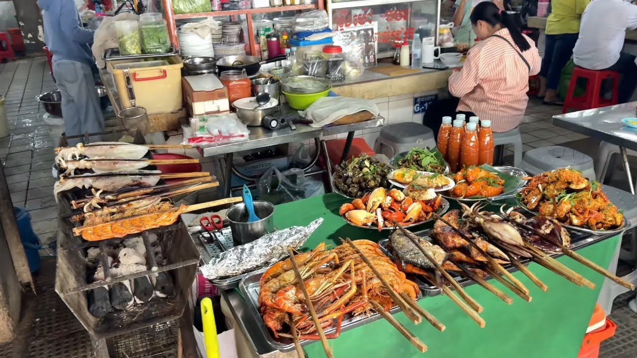 Four Markets Place to Eat in Phnom Penh City, Cambodia Review