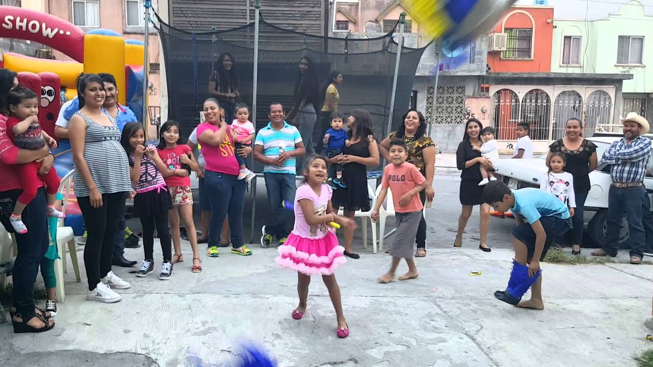 Golpe en piñata - YouTube