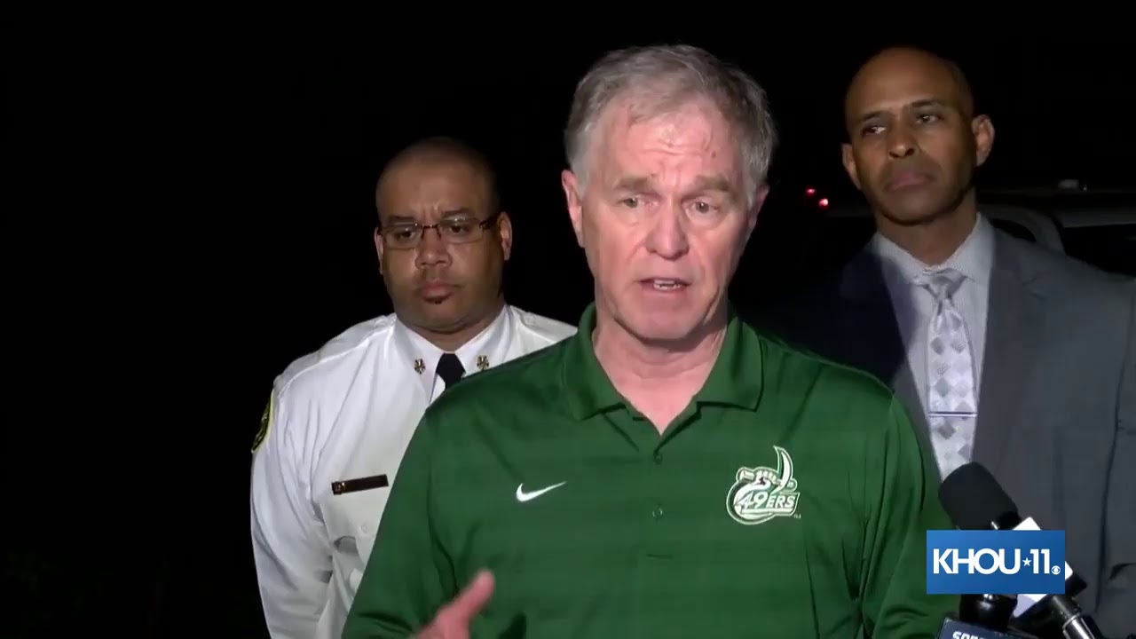 2 dead, 4 injured after shooting on UNC Charlotte campus; suspect in custody, police say