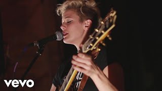 Betty Who - Exclusive Performance: Betty Who Human Touch
