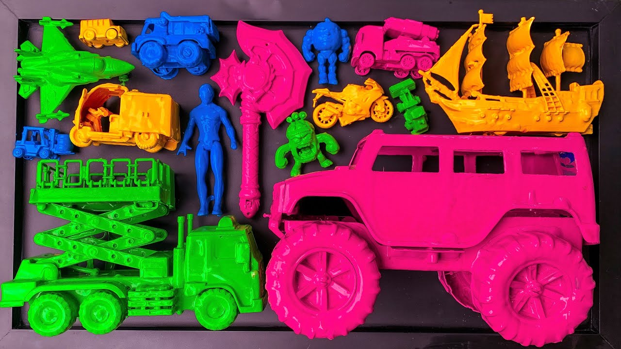 Membersihkan mobil mobilan, mobil monster,mobil crane, pesawat tempur, kapal laut dan anomali