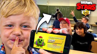 il a OSÉ avoir CETTE CHANCE en PLEIN COURS ! (brawl stars pack opening)