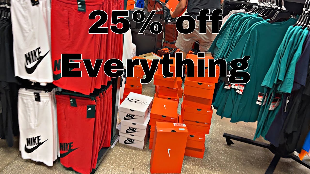 BIG SALE at my local Nike Outlet - YouTube