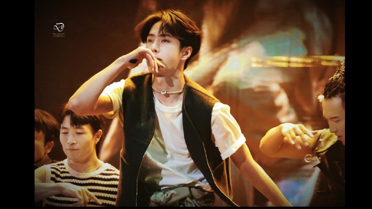 20230722 王一博Wang Yibo x 2023樂華家族演唱會-你永遠《熱烈》【1080p】 - YouTube