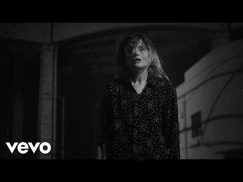 The Dead Weather - I Feel Love (Every Million Miles)