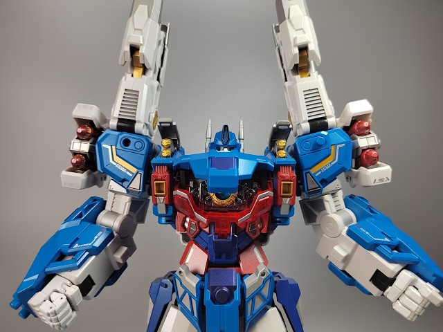 Asking about the perfect product this year? DJS BS01 Ultra Magnus