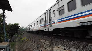 Lokomotif Cc 203 20 Kp10386 Kereta Argo Parahyangan Bisnis