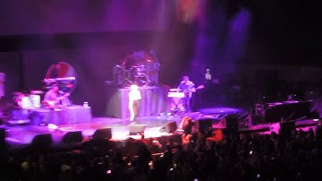 Noah Cyrus - Make Me Cry  Live @ B96 Summer Bash 2017