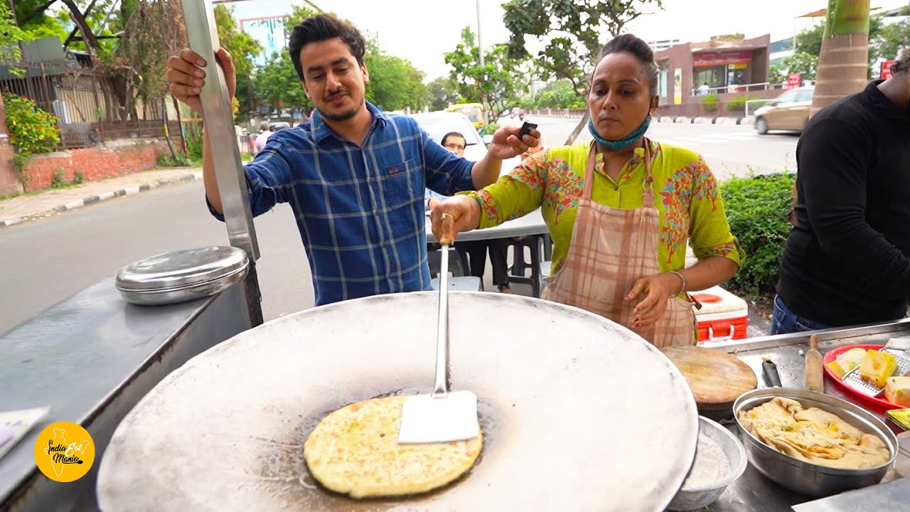 Surat Aunty Famous Sai Sujal Paratha Rs. 200/- Only l Gujarat Street Food | INDIA EAT MANIA