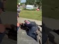 🦆 BOMBEROS RESCATARON a unos PATOS que CAYERON AL DESAGÜE para VOLVER con su MAMÁ