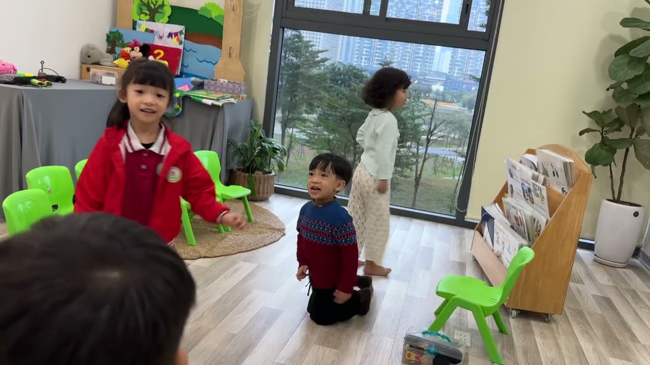 Это девочки