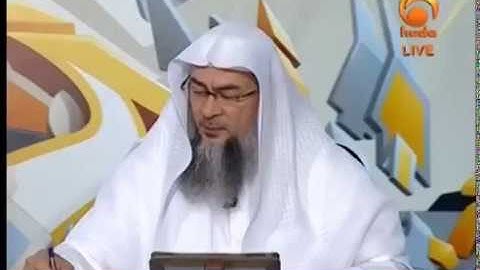 Lying or sleeping on your Stomach - Sheikh Assim Al Hakeem