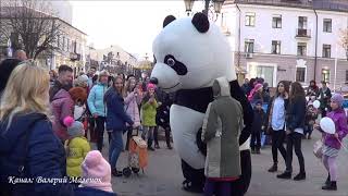 КЛАССНАЯ САКСОФОНИСТКА НА УЛИЦЕ! Brest! Street! Music! КЛАССНАЯ САКСОФОНИСТКА НА УЛИЦЕ! Brest! Street! Music!