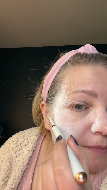 Jill razor dermaplaining kit is the best one I have found on the market
