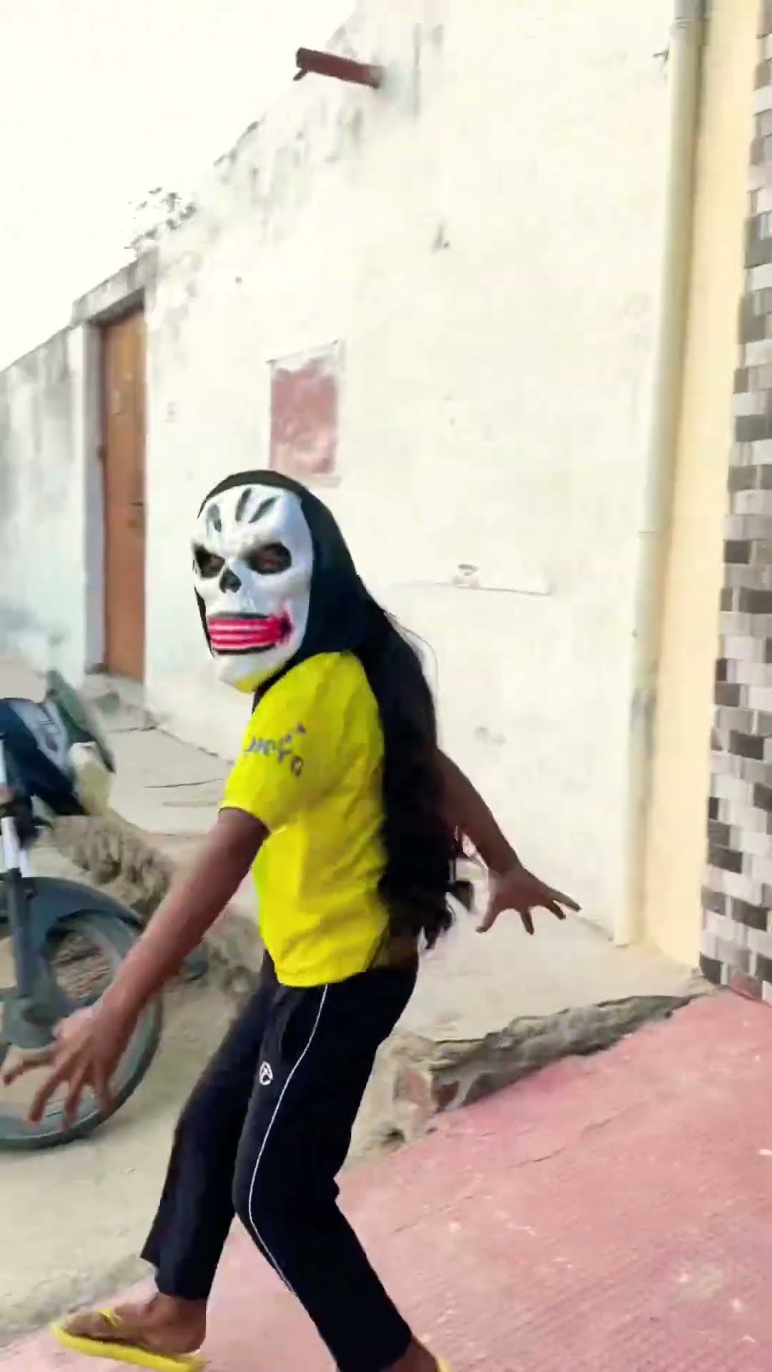 Bhoot ?‍♀️ aa gaya ?? #shortvideo #funny