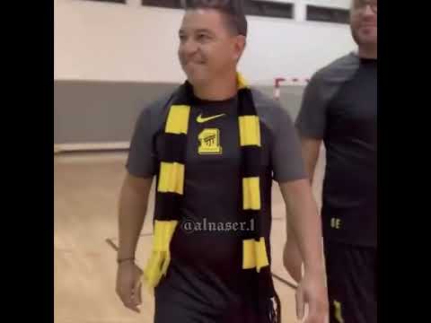 مدرب النصر لويس كاسترو