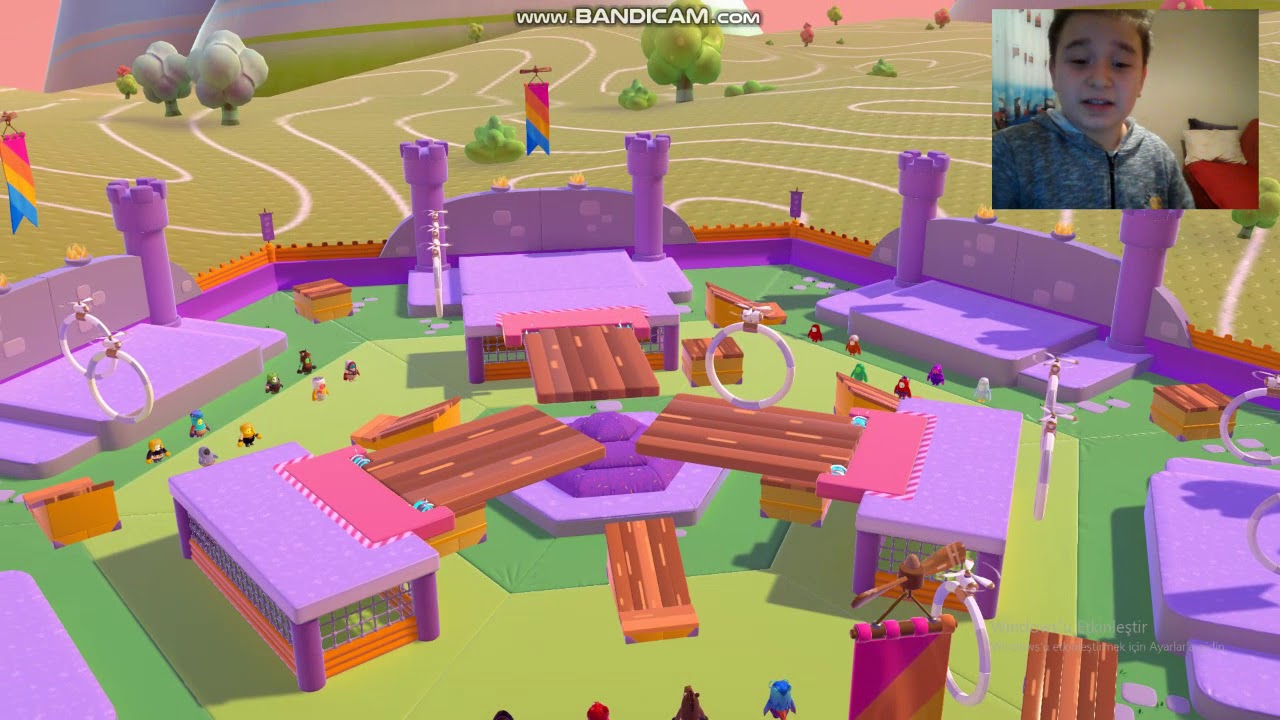 Özgür Ege Nalcı,Yağız Kılınç ve ben fall guys oynuyoruz