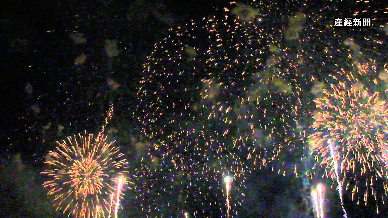 2012 大阪・富田林 国内最大のPL花火、真夏の夜空に2万5千発 - YouTube
