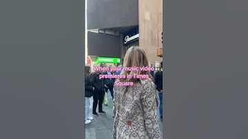 So cool to #TheLostYears video premiere in Times Square! Thank you CMT 🤍 #shorts #stephaniequayle